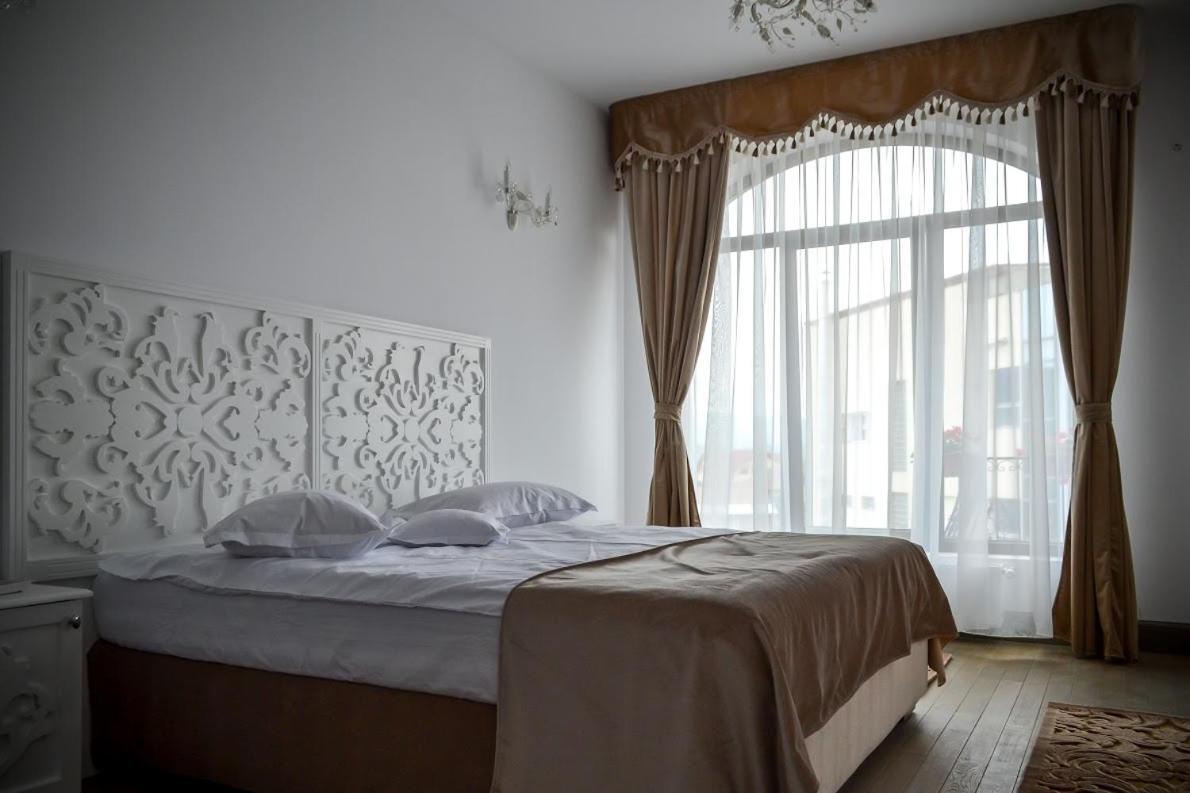 Hotel Coquette Maneciu ภายนอก รูปภาพ